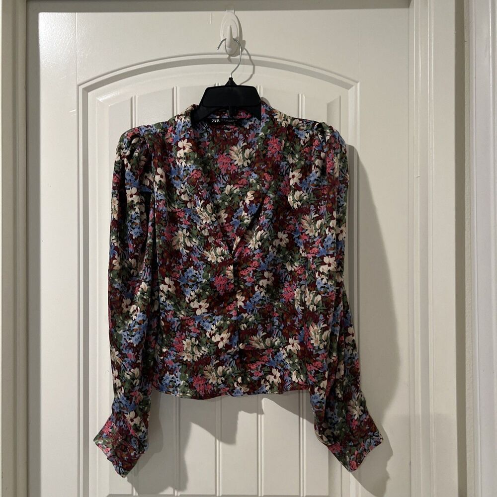 Zara Floral Button Up V-Neck Top Bohemian Feminine Flirty Cottage Ruffle Size L - Picture 5 of 8